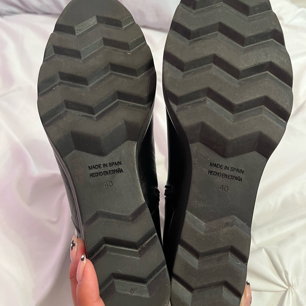 Source Unknown Black Ankle Booties - image 5